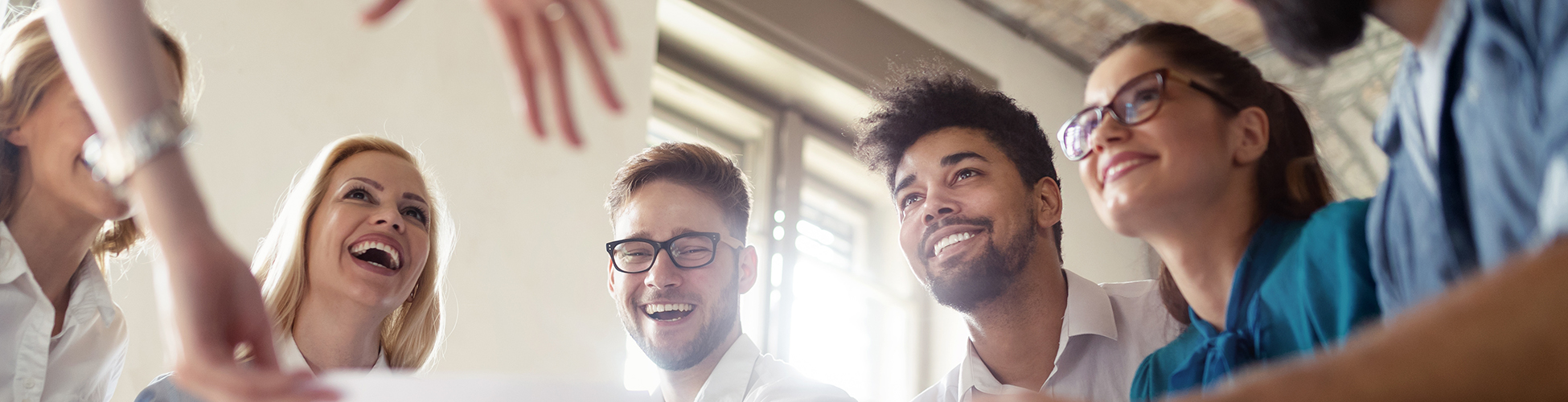 Business Leute und Studierende bei Konferenz